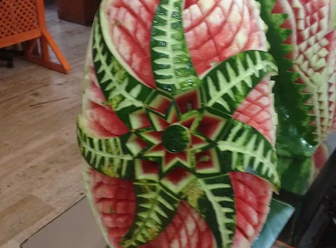 לינה וארוחת בוקר Idyros קמר