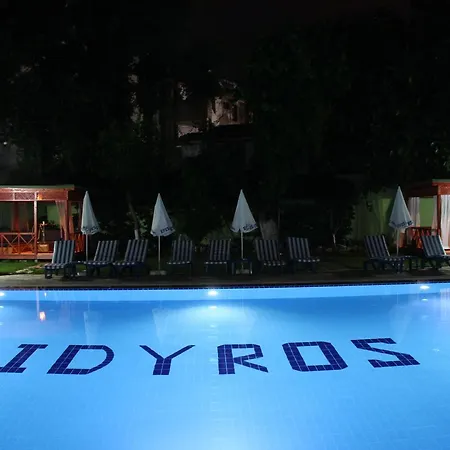 Idyros Oda ve Kahvaltı 3*