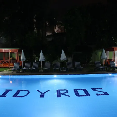 Idyros לינה וארוחת בוקר קמר